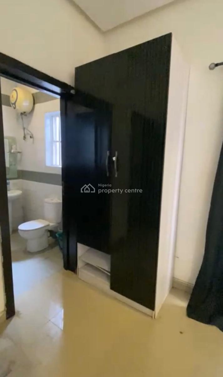 House, 30 Ben Edewor Street, Osapa, Lekki, Lagos, Self Contain (single Rooms) for Rent