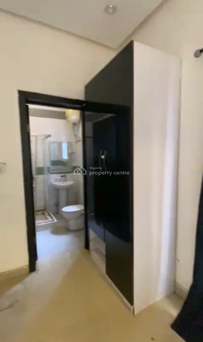 House, 30 Ben Edewor Street, Osapa, Lekki, Lagos, Self Contain (single Rooms) for Rent