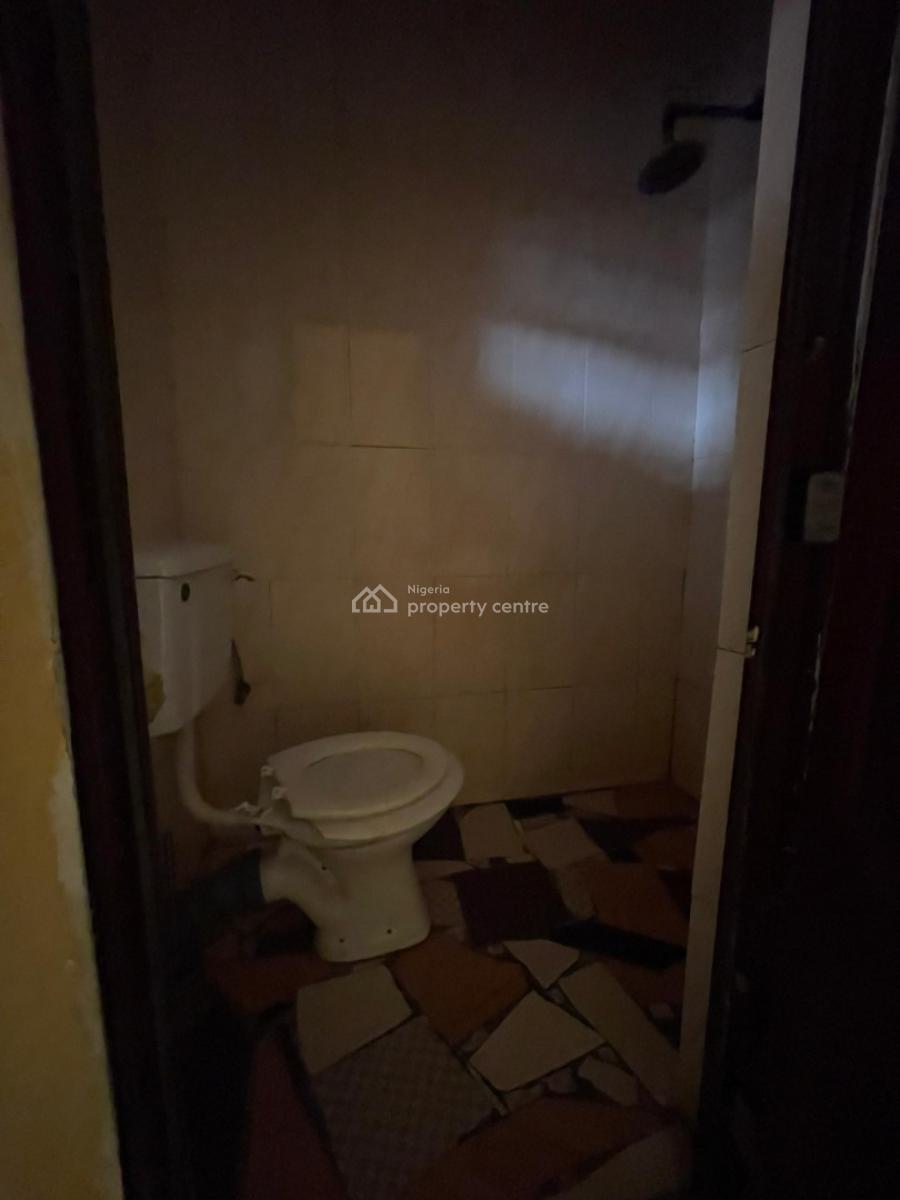 Bq Room in Ikate Shared Kitchen Apartment, Kusenla Road By Chisco Bus Stop, Lekki Phase 1, Lekki, Lagos, Self Contain (single Rooms) for Rent