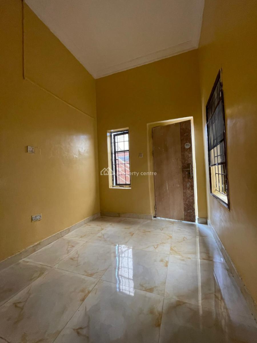 Bq Room in Ikate Shared Kitchen Apartment, Kusenla Road By Chisco Bus Stop, Lekki Phase 1, Lekki, Lagos, Self Contain (single Rooms) for Rent