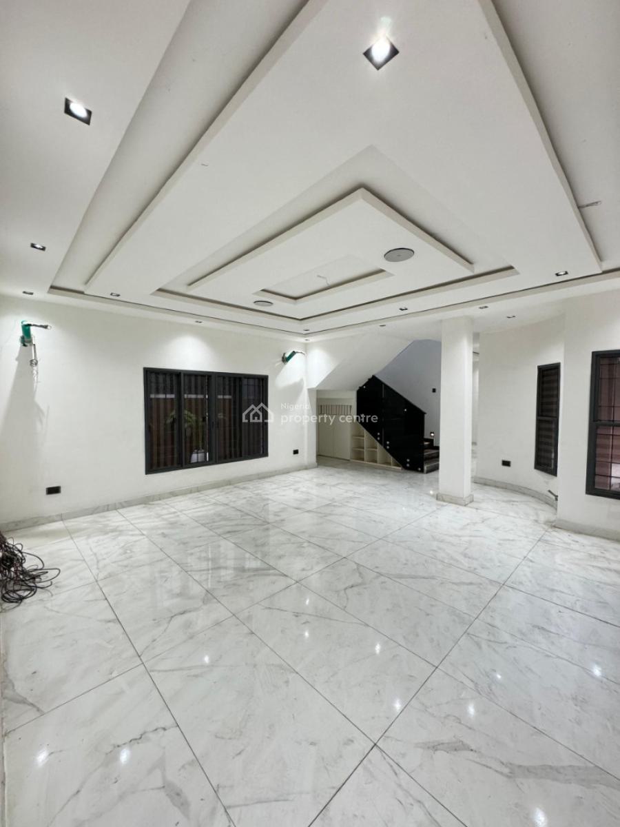 Luxury 5 Bedroom Detached with Bq, Pool in a Security House, Lekki Phase 1, Lekki, Lagos, Detached Duplex for Sale