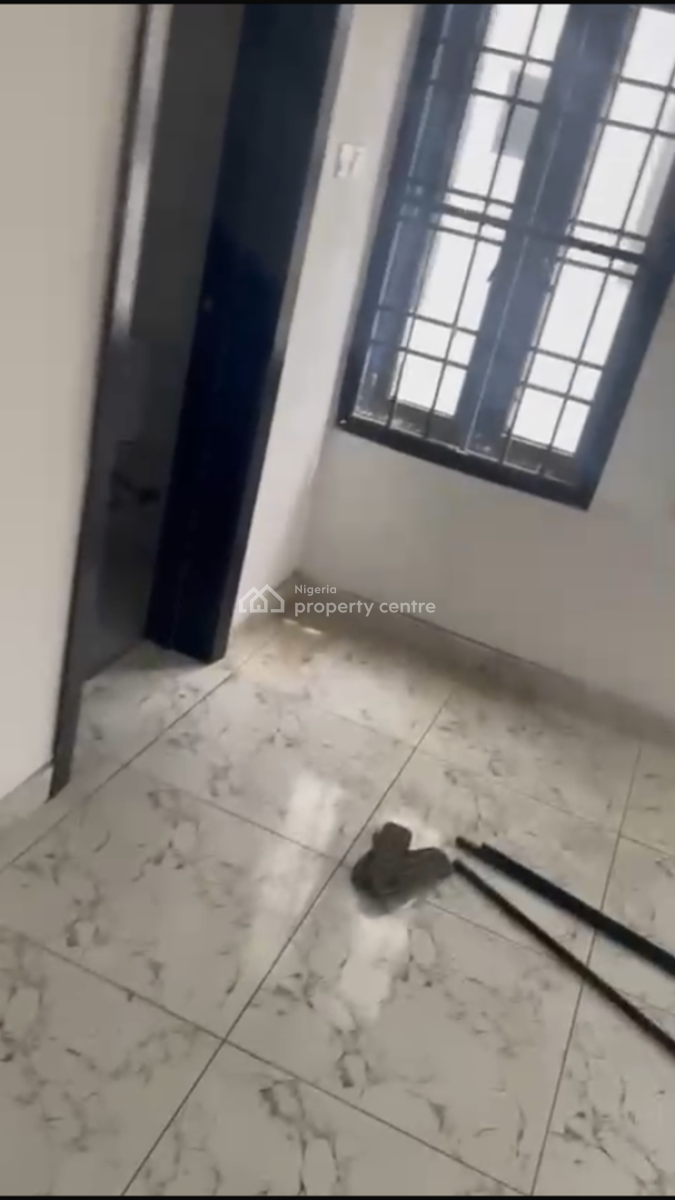 Spacious 2 Bedroom Apartment, Orchid Road, Lekki, Lagos, Flat / Apartment for Rent