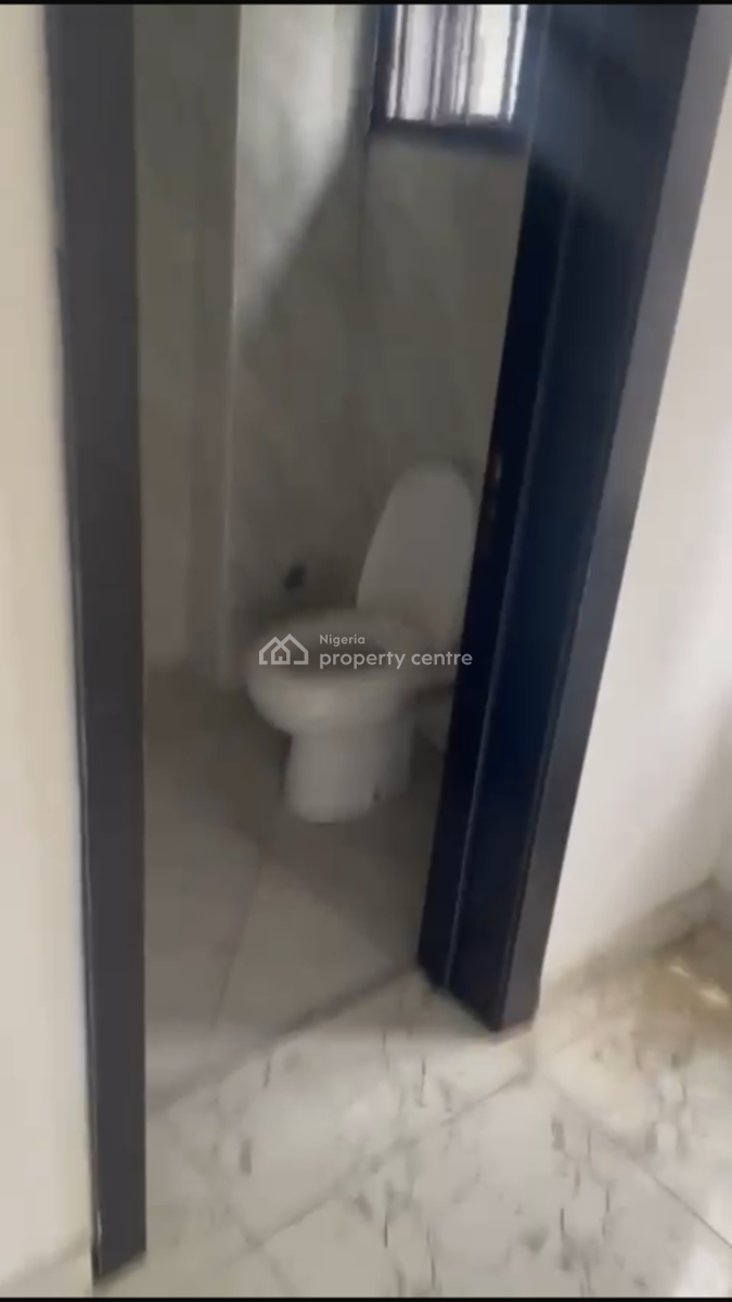 Spacious 2 Bedroom Apartment, Orchid Road, Lekki, Lagos, Flat / Apartment for Rent