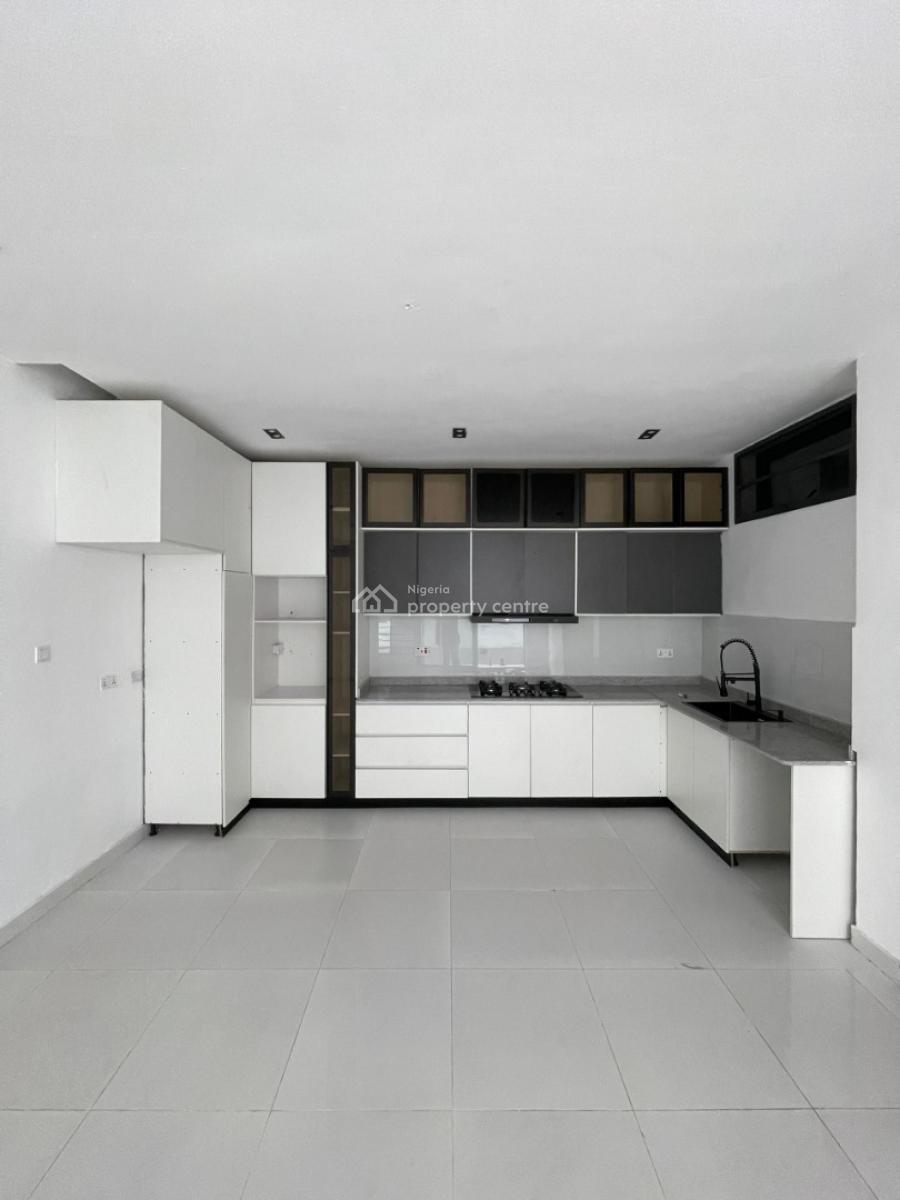 Fully Serviced 2 Bedroom Apartment with Gym & Swimming Pool, Ologolo, Lekki, Lagos, Flat / Apartment for Sale