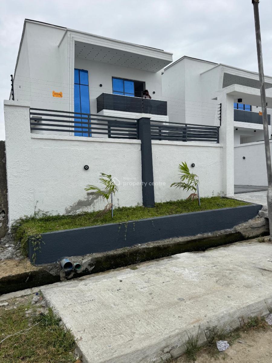 Unique 5 Bedroom Detached Duplex with Bq  and a Pool, Ilaje, Ajah, Lagos, Detached Duplex for Sale