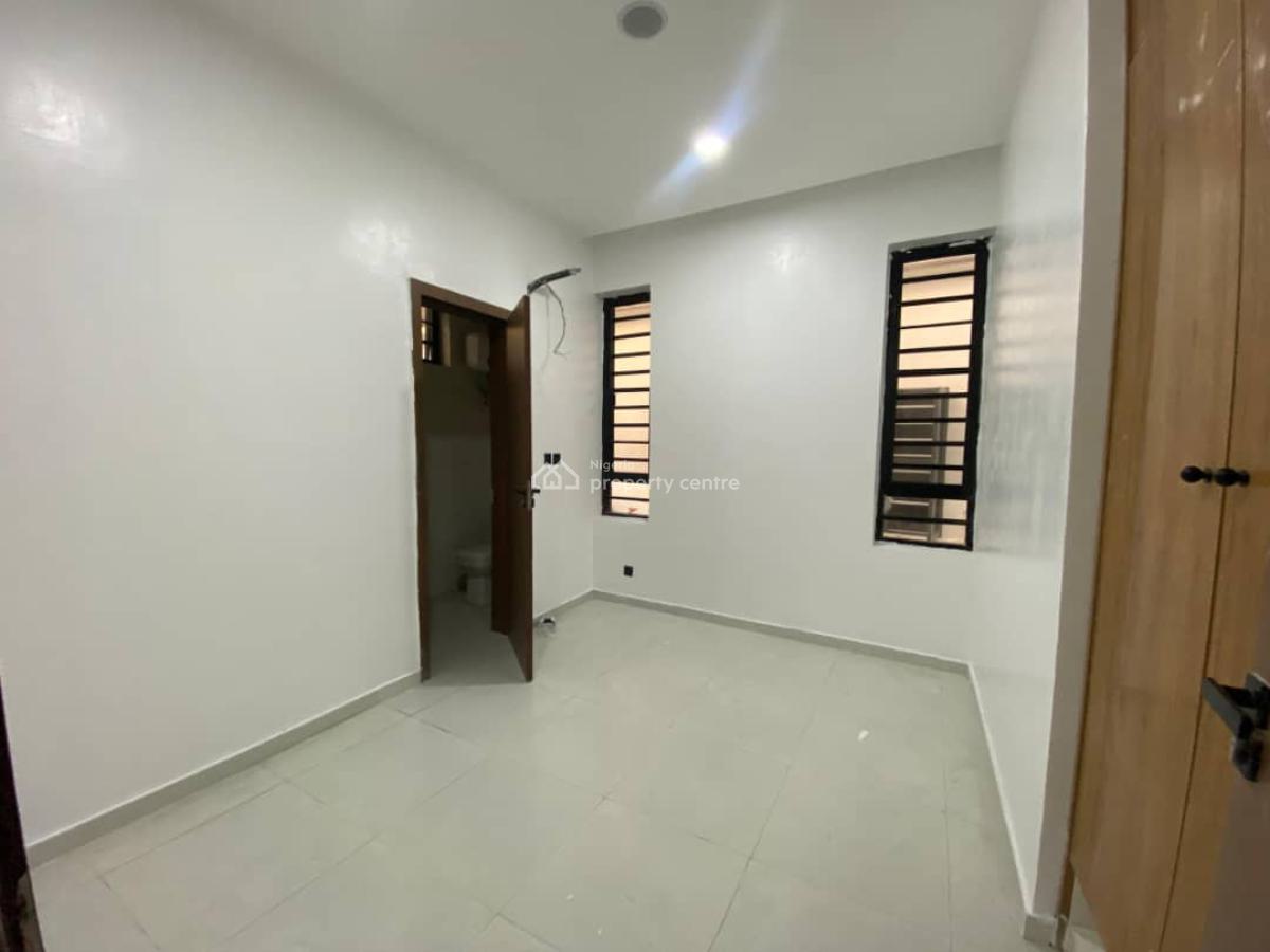 4 Bedrooms Detached House with Bq, Lekki, Lagos, Detached Duplex for Sale