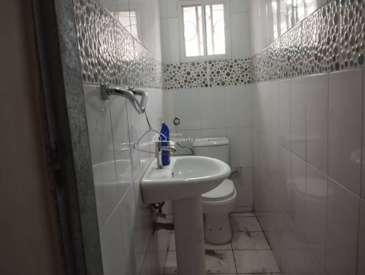 a Very Good Serviced 2 Bedroom Flat ( Video of The Apartment Is Attached), By American School, Durumi, Abuja, Flat / Apartment for Rent