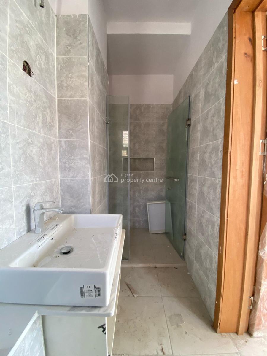 2 Bedroom Flat with Pool and Gym, Ologolo, Lekki, Lagos, Flat / Apartment for Sale