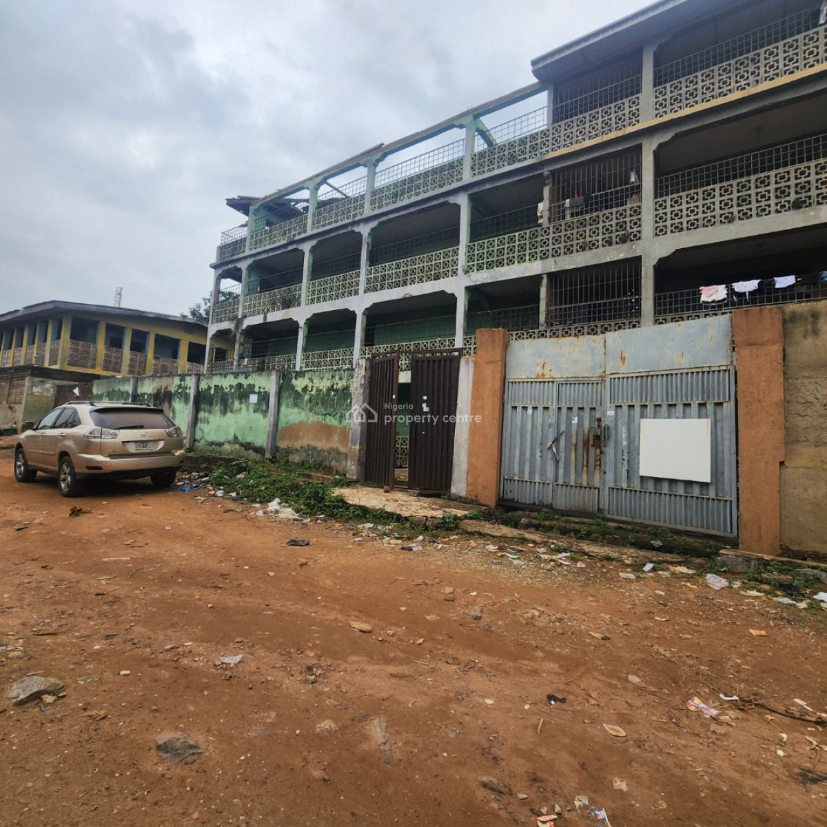 Old Build with 32 Rooms, Agbowo, Ibadan, Oyo, Hostel for Sale