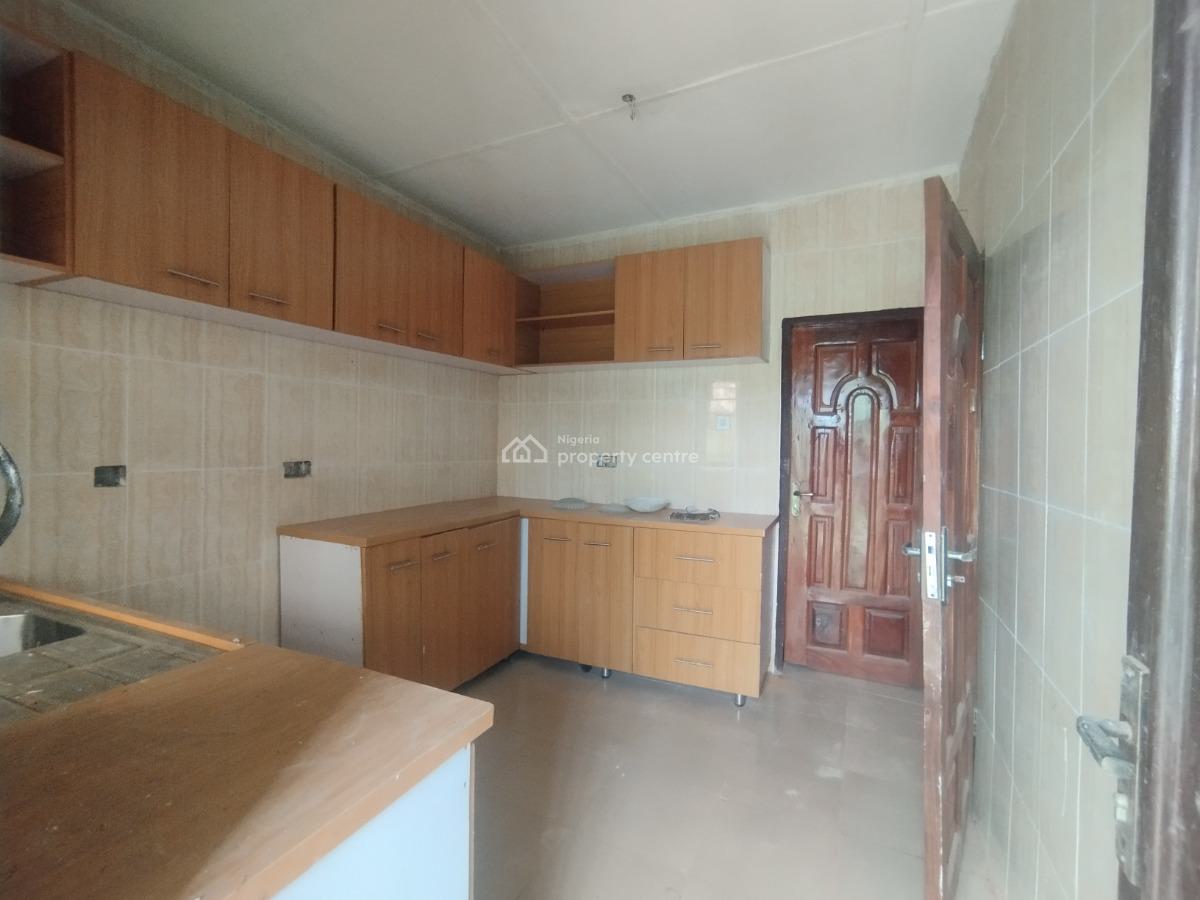 Lovely 3 Bedrooms Flat, Ikorodu, Lagos, Flat / Apartment for Rent