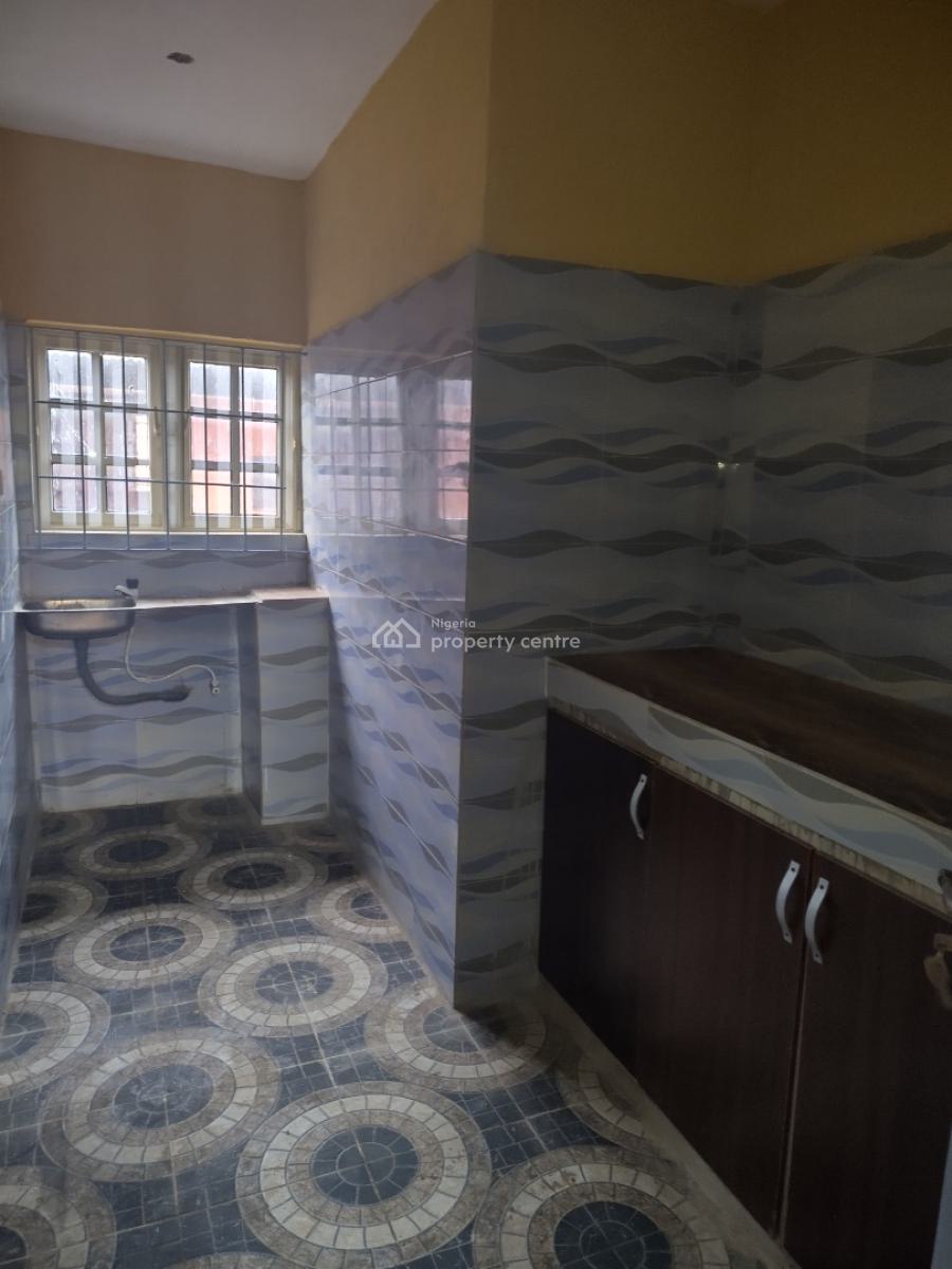 Luxury 3-bedroom Flat in a Gated Estate Close to Major Road, Coker Estate, Ikorodu, Lagos, Flat / Apartment for Rent