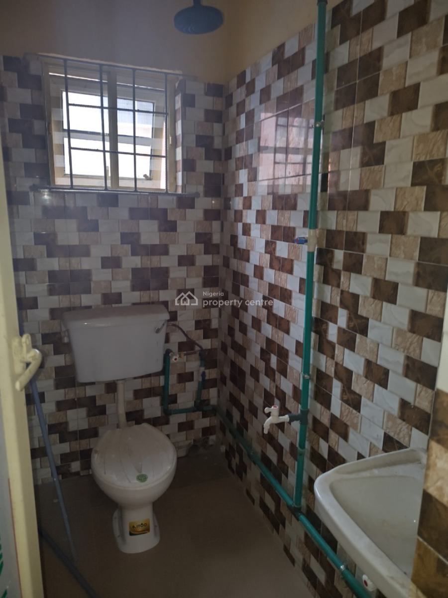 Luxury 3-bedroom Flat in a Gated Estate Close to Major Road, Coker Estate, Ikorodu, Lagos, Flat / Apartment for Rent