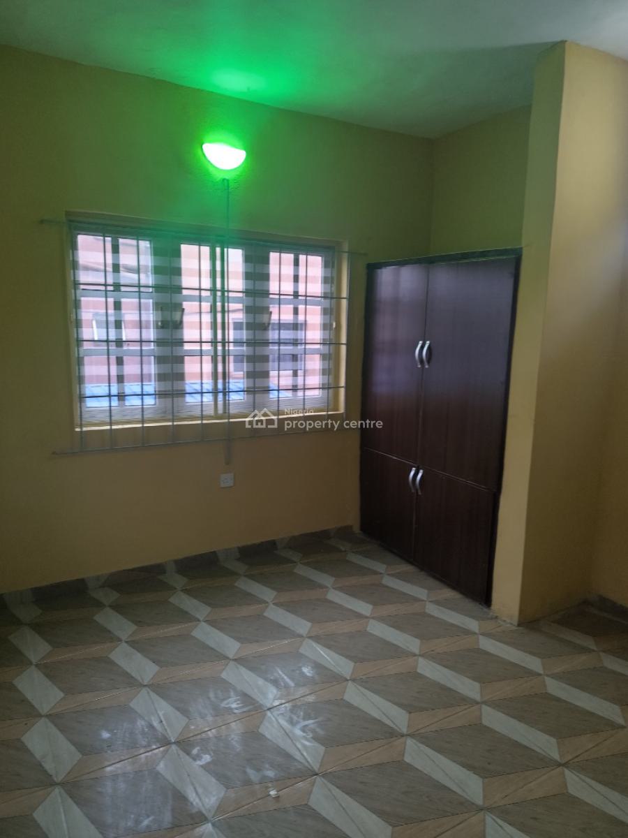Luxury 3-bedroom Flat in a Gated Estate Close to Major Road, Coker Estate, Ikorodu, Lagos, Flat / Apartment for Rent