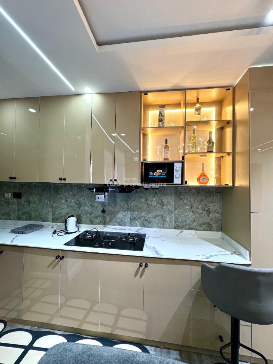 Cozy and Spacious Luxury 1bedroom with Snooker Table, Swimming Pool,an, Lekki Phase 1, Lekki, Lagos, Flat / Apartment Short Let
