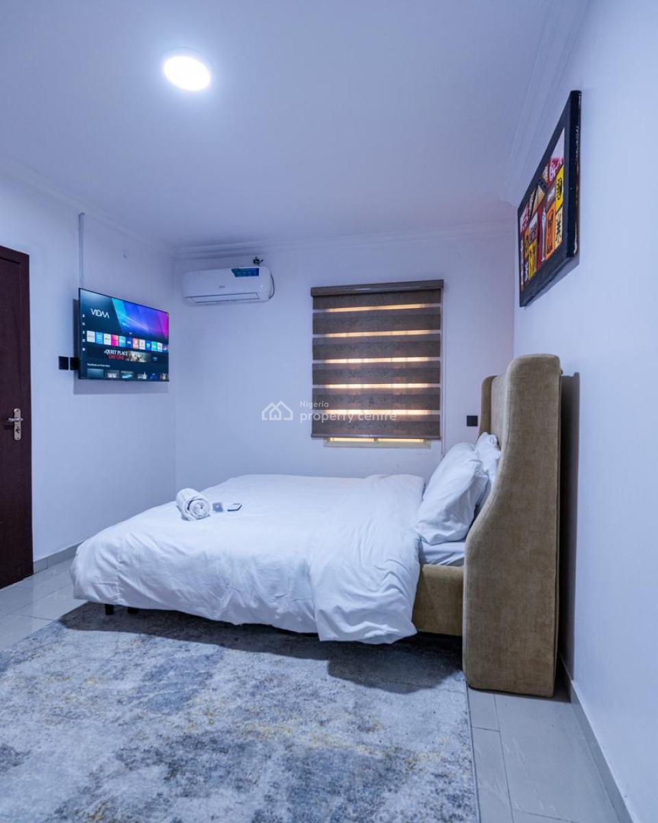 2 Bedroom Apartment with Snooker and Mirrors in All Corners, Victoria Island (vi), Lagos, Flat / Apartment Short Let