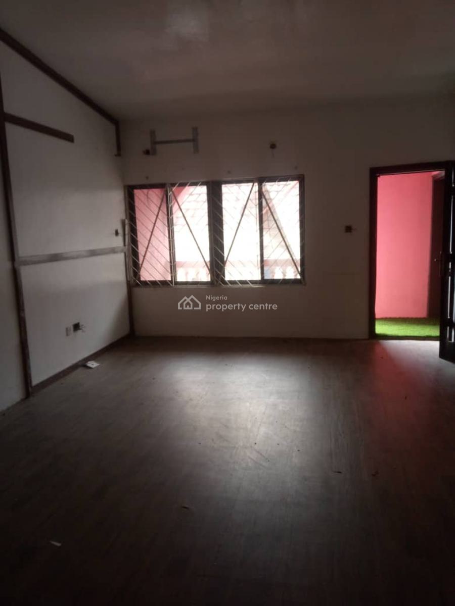 a Very Spacious 4bedroom Terrace Duplex, No Bq, Off Admiralty, Lekki Phase 1, Lekki, Lagos, Flat / Apartment for Rent