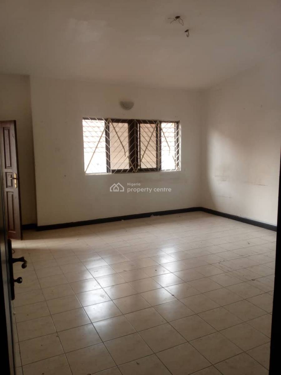 a Very Spacious 4bedroom Terrace Duplex, No Bq, Off Admiralty, Lekki Phase 1, Lekki, Lagos, Flat / Apartment for Rent