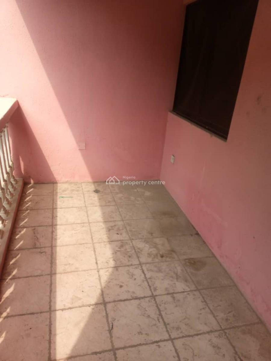 a Very Spacious 4bedroom Terrace Duplex, No Bq, Off Admiralty, Lekki Phase 1, Lekki, Lagos, Flat / Apartment for Rent
