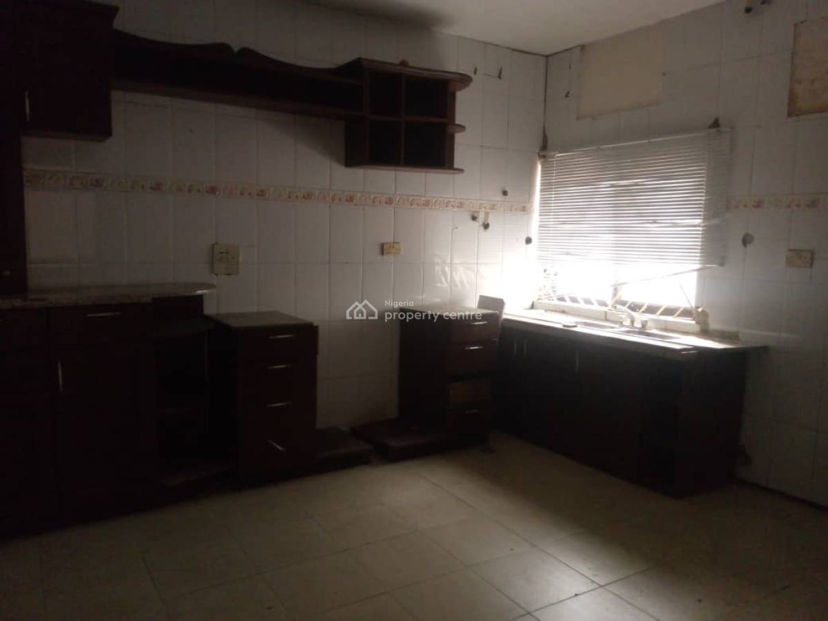 a Very Spacious 4bedroom Terrace Duplex, No Bq, Off Admiralty, Lekki Phase 1, Lekki, Lagos, Flat / Apartment for Rent