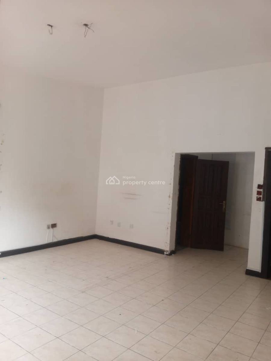 a Very Spacious 4bedroom Terrace Duplex, No Bq, Off Admiralty, Lekki Phase 1, Lekki, Lagos, Flat / Apartment for Rent