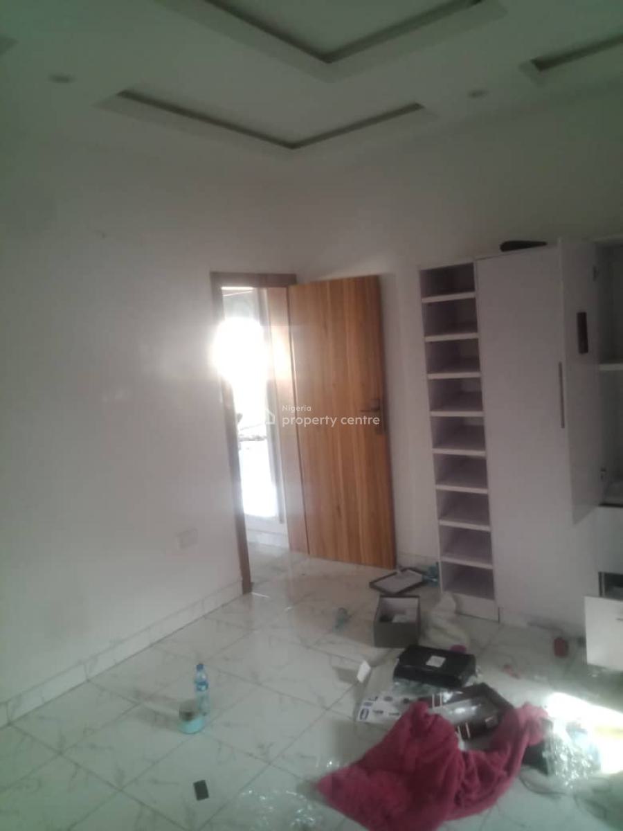 Two Bedrooms Apartment in an Estate, Badore, Ajah, Lagos, Flat / Apartment for Rent