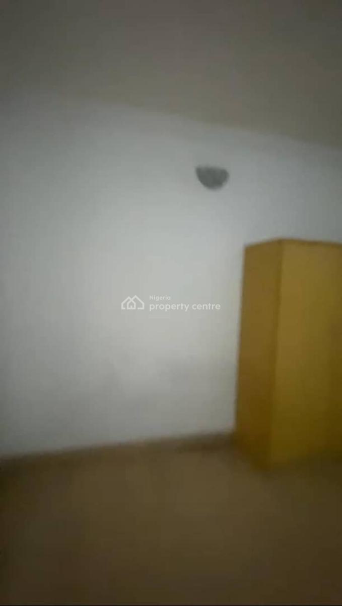 Portable 2 Bedrooms Flat, Very Close to R Jolad, Gbagada, Lagos, Flat / Apartment for Rent