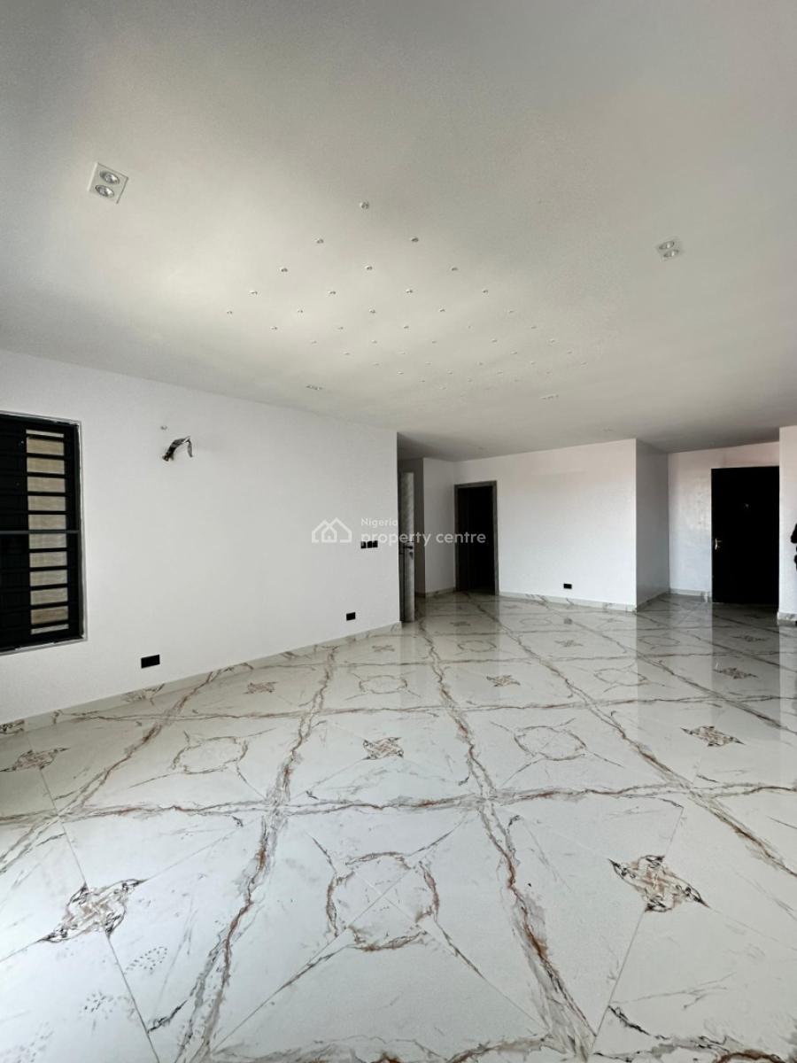 Exquisite 3 Bedroom Apartment with Bq in a Secured Location, Lekki Phase 1, Lekki, Lagos, Flat / Apartment for Sale