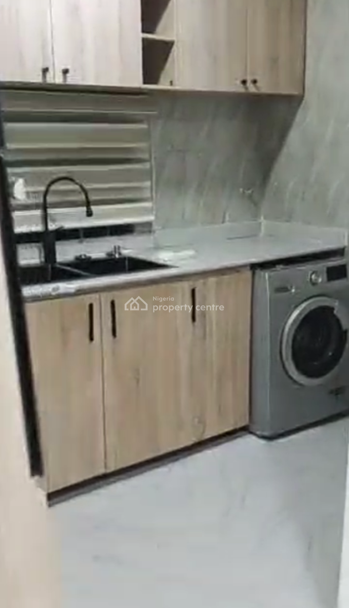Very Spacious and Clean Two Bedroom Ensuite Flat with Ac( Video), Dolphin Extension, Ikoyi, Lagos, Flat / Apartment for Rent