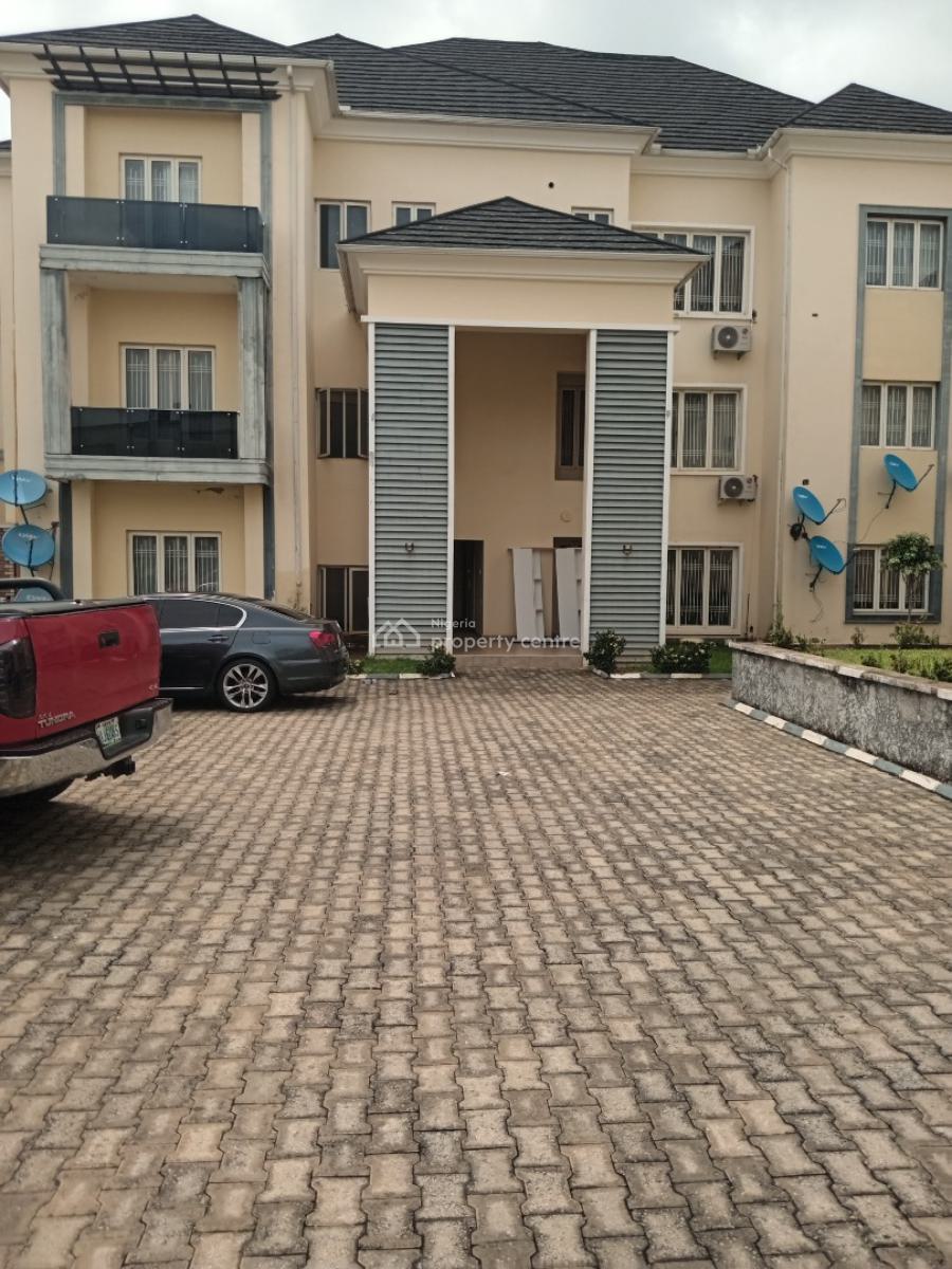 a Very Good Spacious & Serviced 3 Bedroom Flat, Diplomatic Zone, Katampe Extension, Katampe, Abuja, Flat / Apartment for Rent
