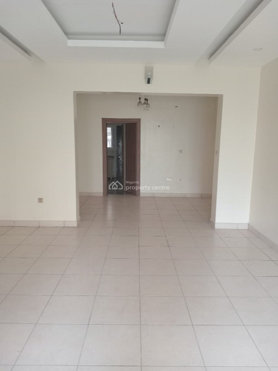 a Very Good Spacious & Serviced 3 Bedroom Flat, Diplomatic Zone, Katampe Extension, Katampe, Abuja, Flat / Apartment for Rent