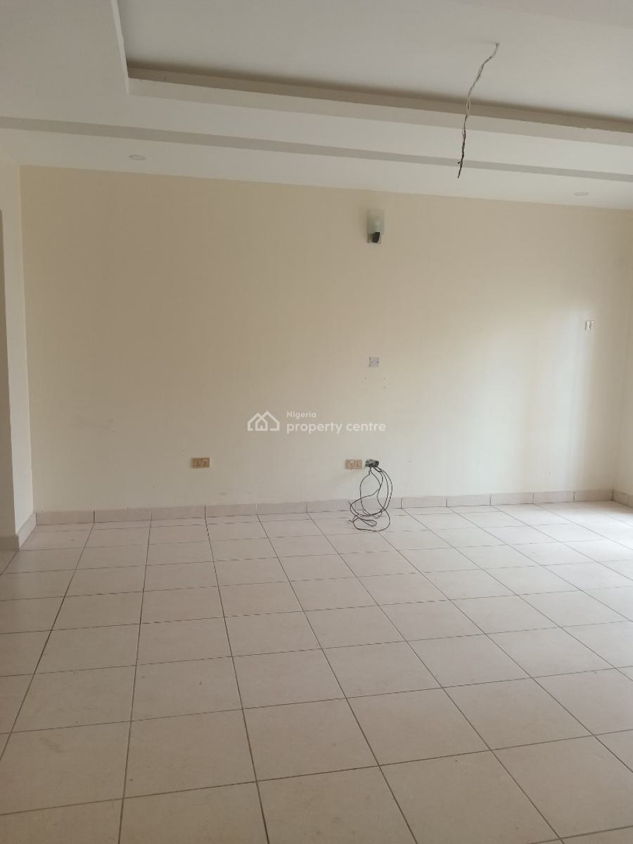 a Very Good Spacious & Serviced 3 Bedroom Flat, Diplomatic Zone, Katampe Extension, Katampe, Abuja, Flat / Apartment for Rent