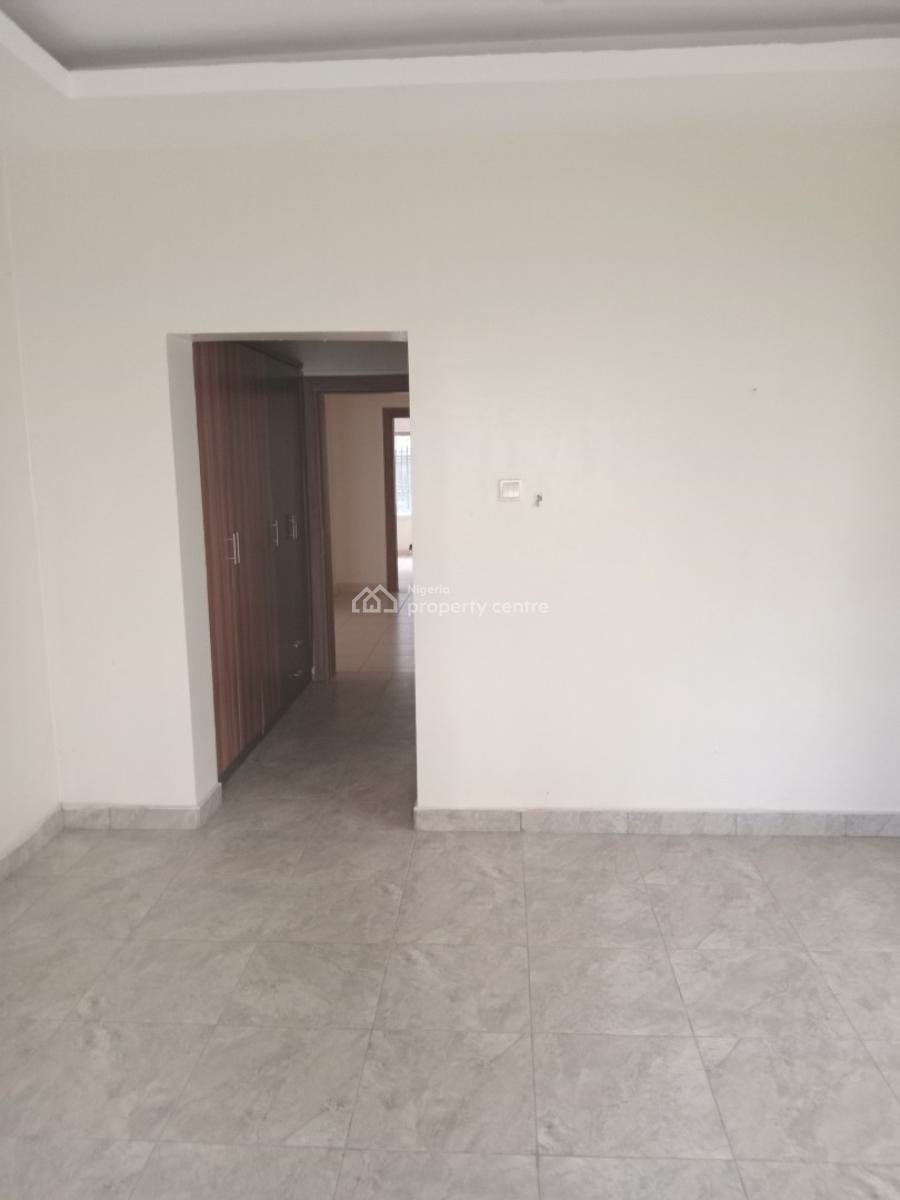a Very Good Spacious & Serviced 3 Bedroom Flat, Diplomatic Zone, Katampe Extension, Katampe, Abuja, Flat / Apartment for Rent
