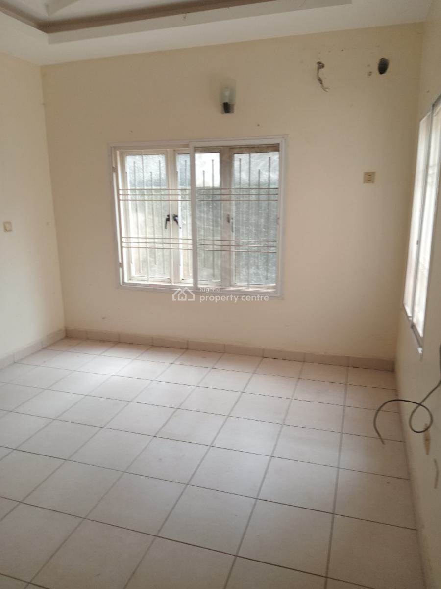 a Very Good Spacious & Serviced 3 Bedroom Flat, Diplomatic Zone, Katampe Extension, Katampe, Abuja, Flat / Apartment for Rent