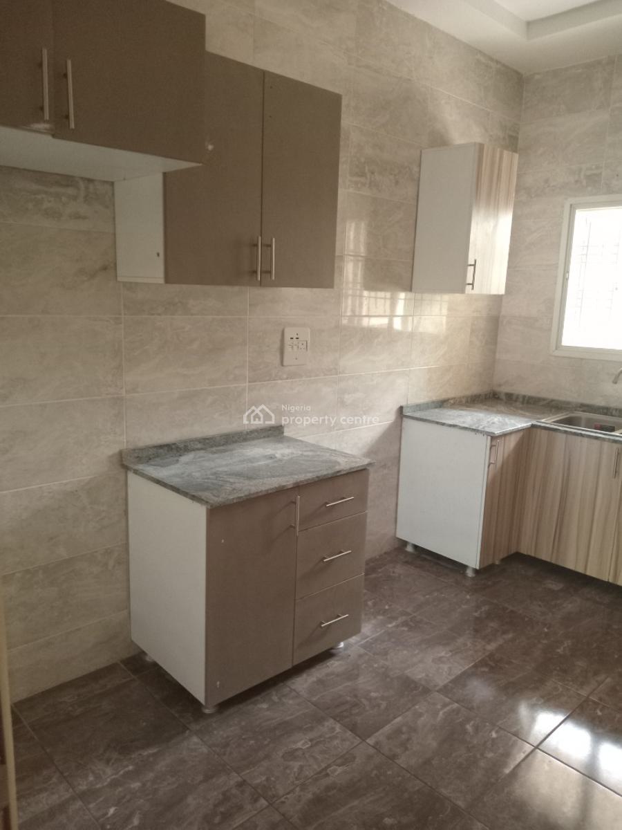 a Very Good Spacious & Serviced 3 Bedroom Flat, Diplomatic Zone, Katampe Extension, Katampe, Abuja, Flat / Apartment for Rent