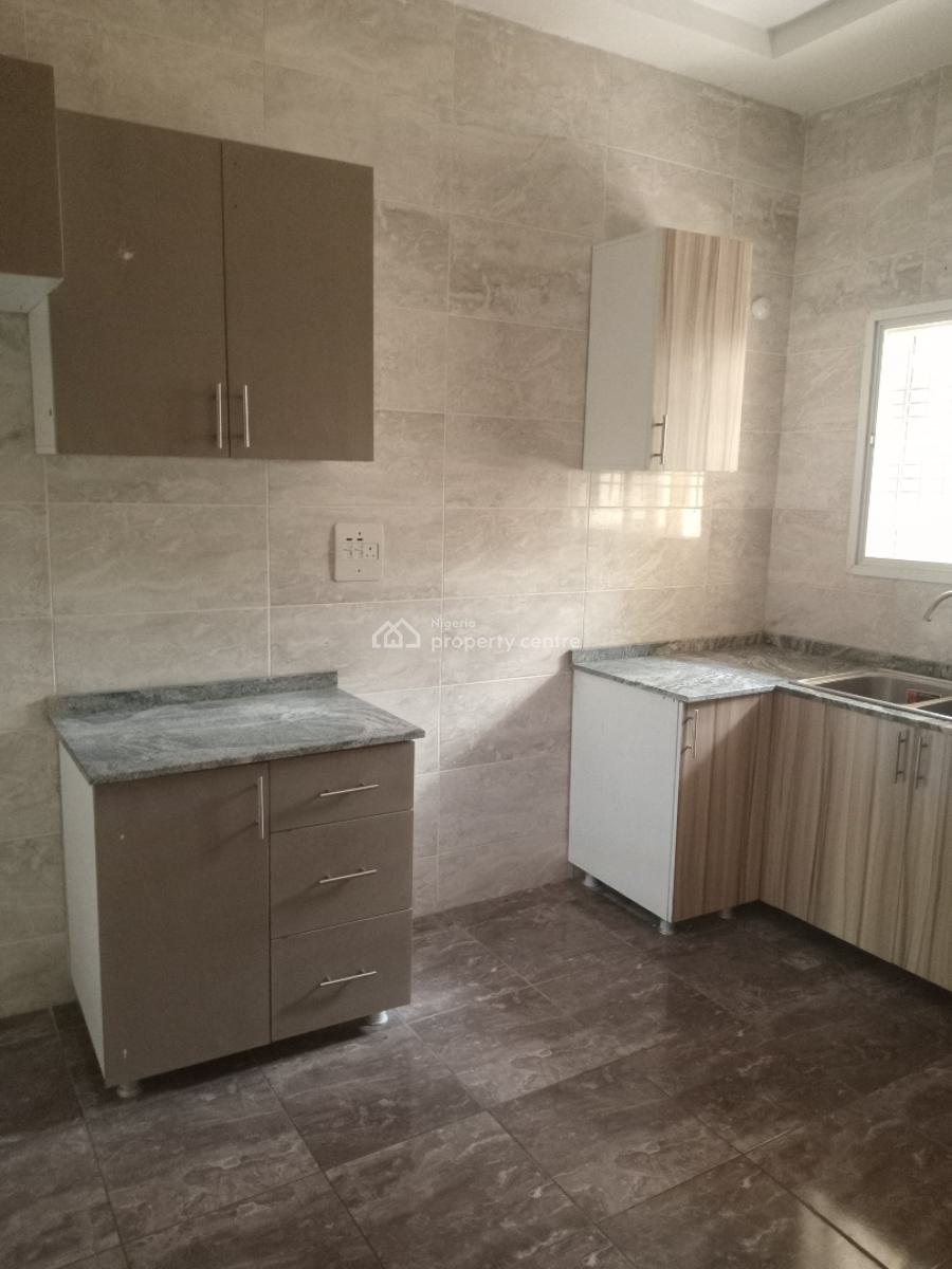 a Very Good Spacious & Serviced 3 Bedroom Flat, Diplomatic Zone, Katampe Extension, Katampe, Abuja, Flat / Apartment for Rent