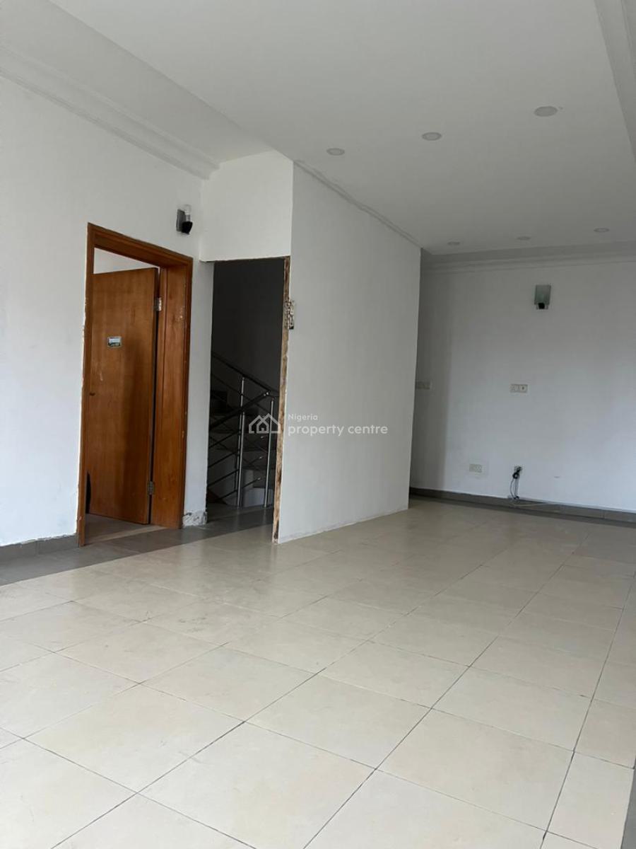Spacious 1 Bedroom Apartment, Ikate Elegushi, Lekki, Lagos, Mini Flat (room and Parlour) for Rent