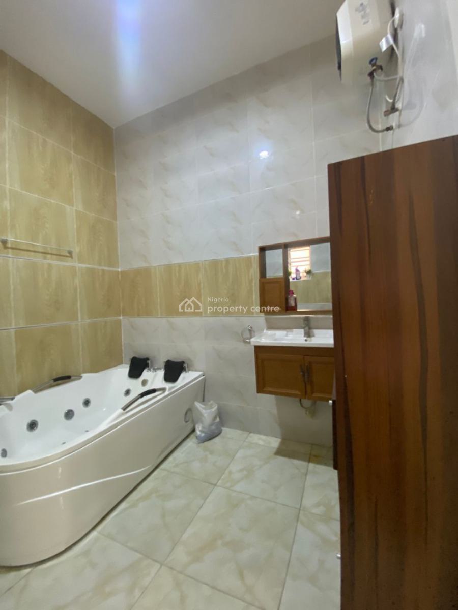 Partly Furnished Studio Apartment Master Bedroom, Oral Estate, Lekki, Lagos, Flat / Apartment for Rent