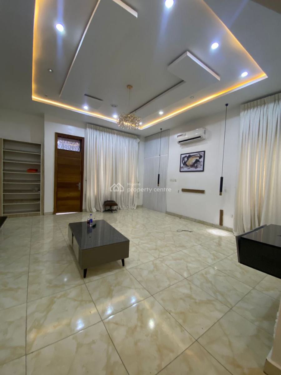 Partly Furnished Studio Apartment Master Bedroom, Oral Estate, Lekki, Lagos, Flat / Apartment for Rent