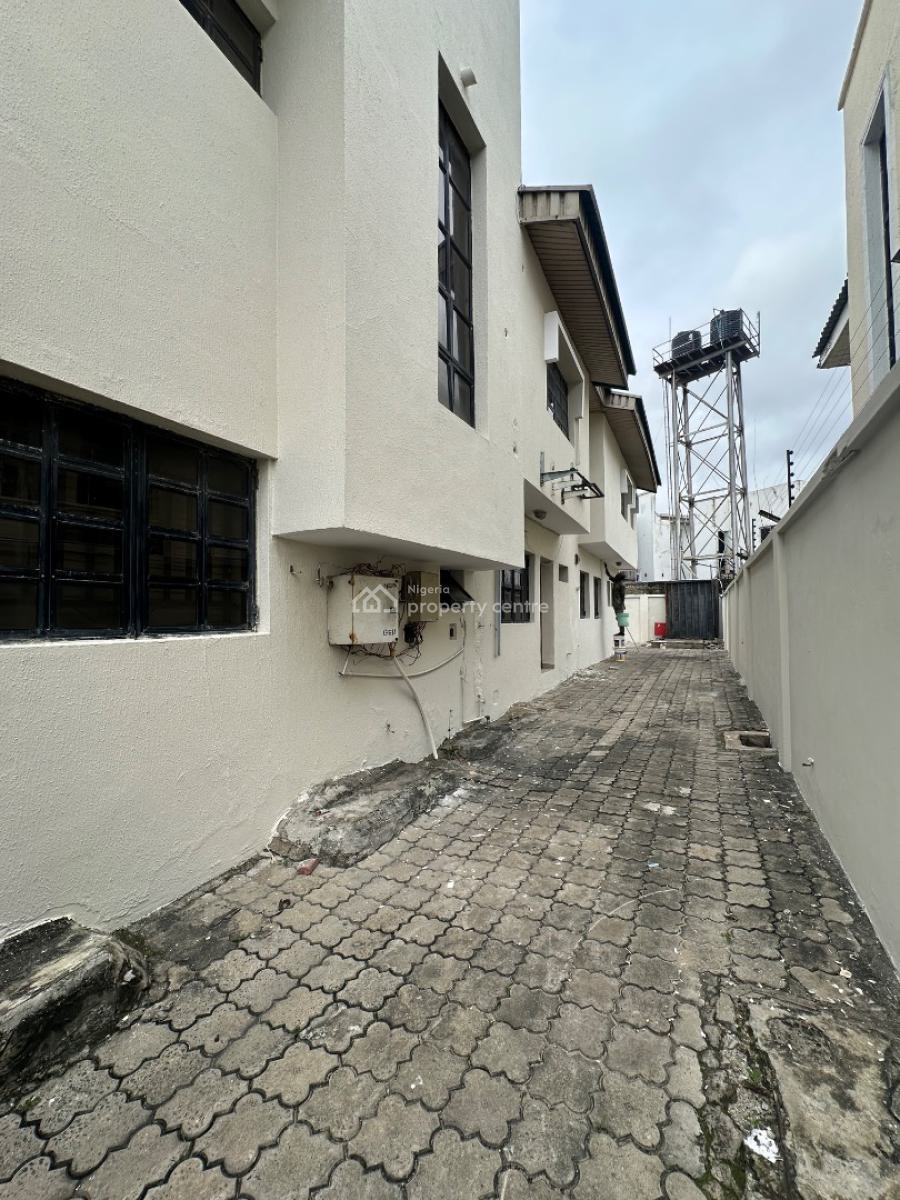 Contemporary 4 Bedroom Semi Detached Duplex with 2 Bq, Lekki Phase 1, Lekki, Lagos, Semi-detached Duplex for Rent