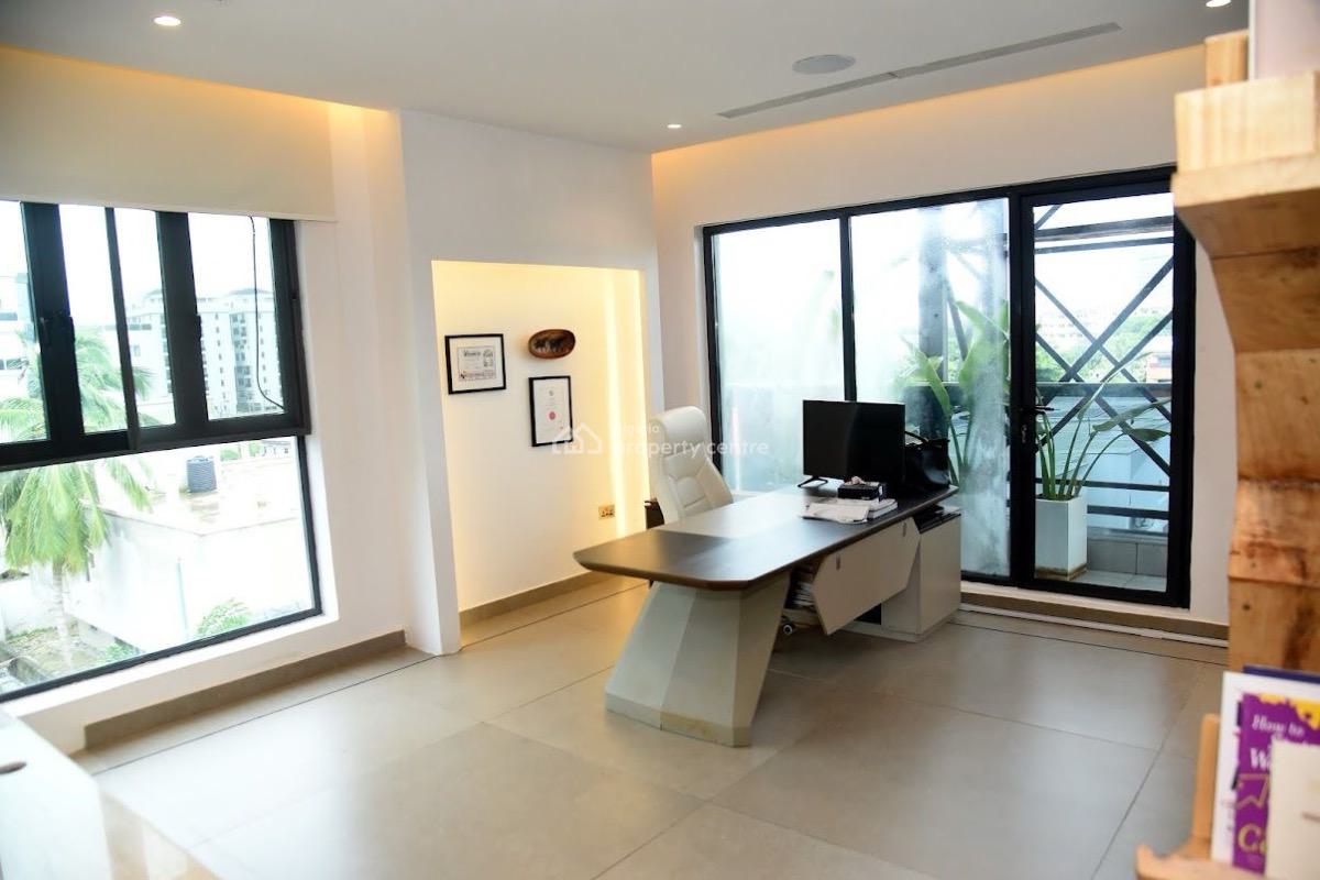 Luxury 3 Bedroom Penthouse + 2 Rooms Bq, Victoria Island (vi), Lagos, Flat / Apartment for Sale