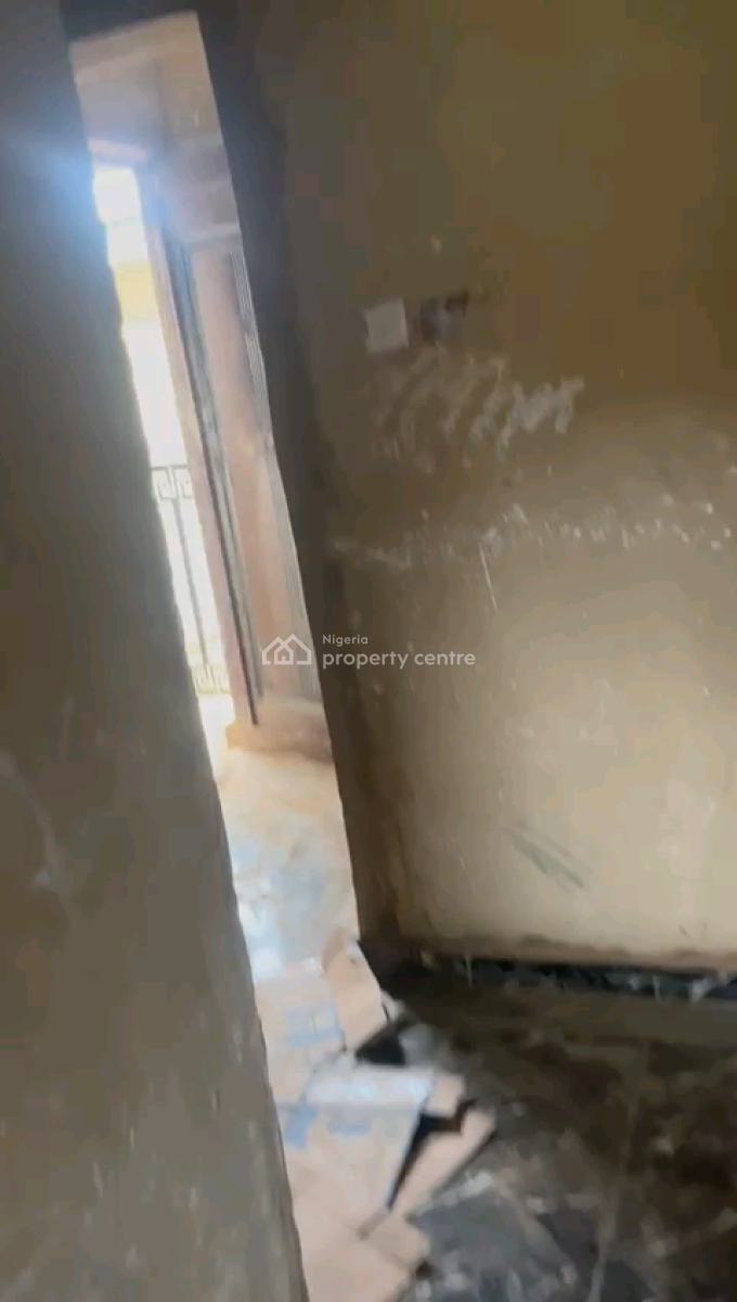 Standard and Executive Roomself Contain, Shomolu, Lagos, Self Contain (single Rooms) for Rent