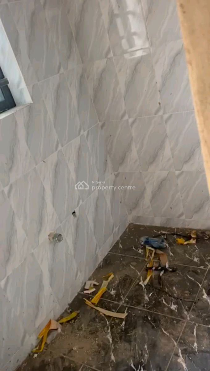 Standard and Executive Roomself Contain, Shomolu, Lagos, Self Contain (single Rooms) for Rent
