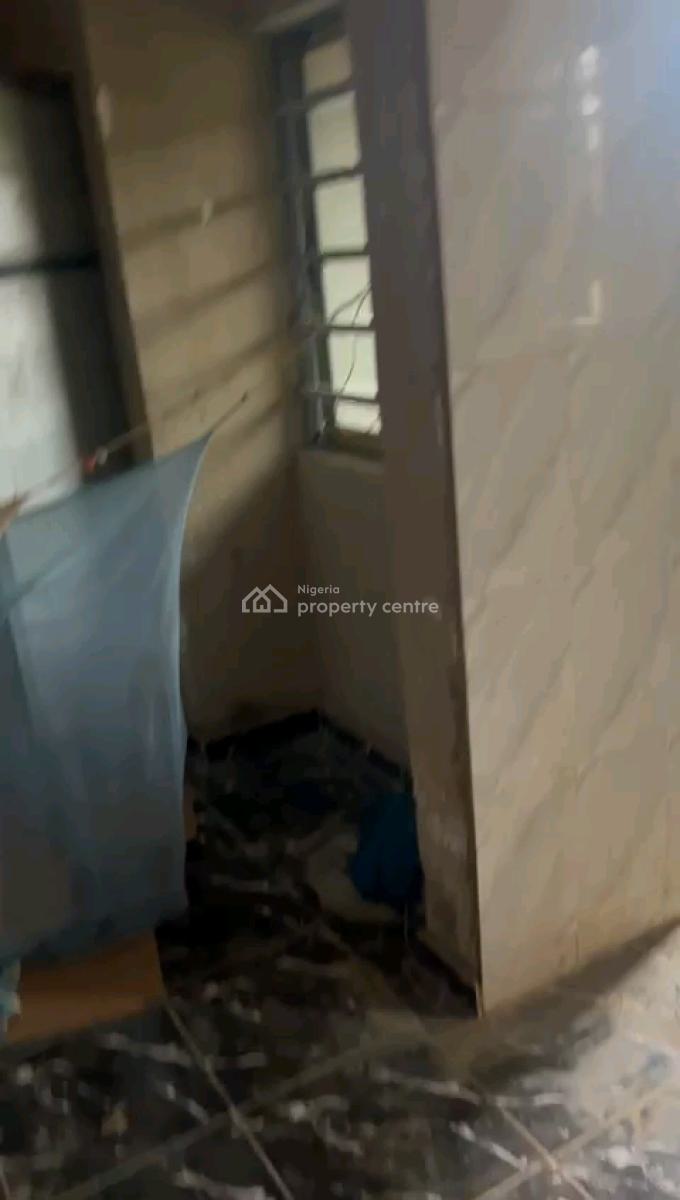 Standard and Executive Roomself Contain, Shomolu, Lagos, Self Contain (single Rooms) for Rent