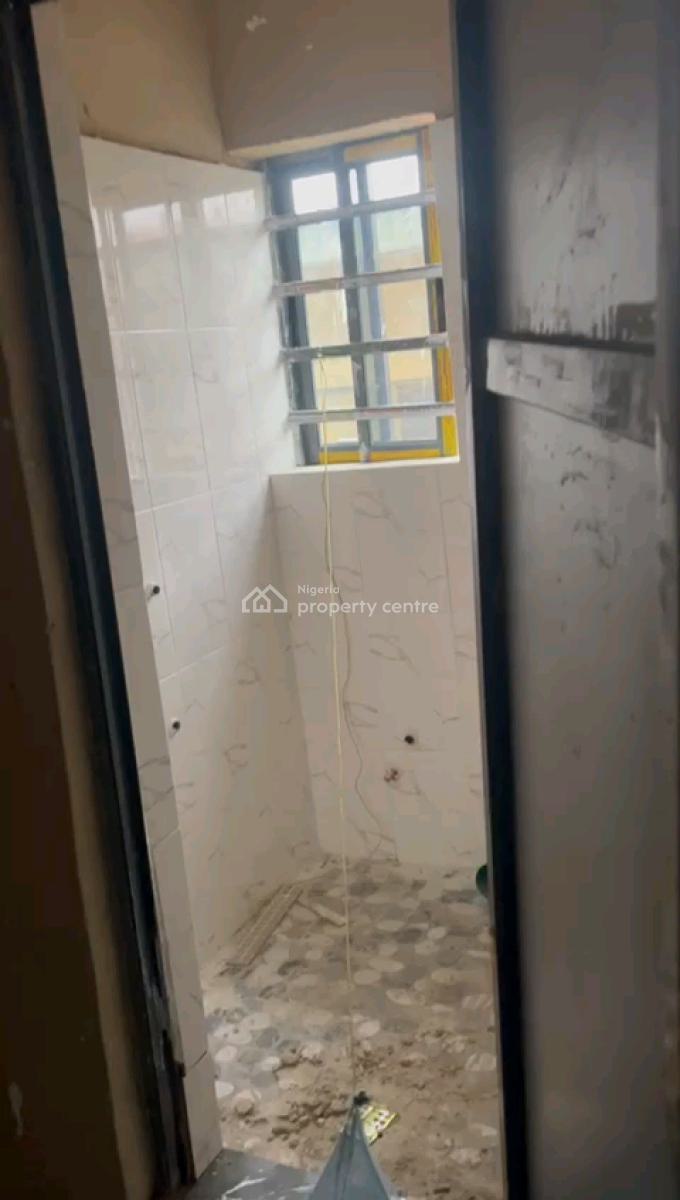 Standard and Executive Roomself Contain, Shomolu, Lagos, Self Contain (single Rooms) for Rent