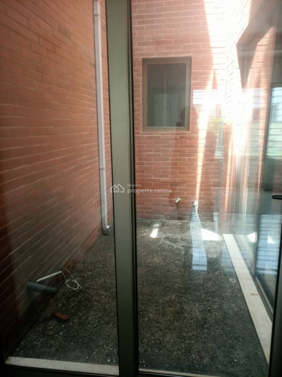 Luxury 3 Bedroom with Nice Finishing, Pinnock Beach Estate, Osapa, Lekki, Lagos, Flat / Apartment for Rent