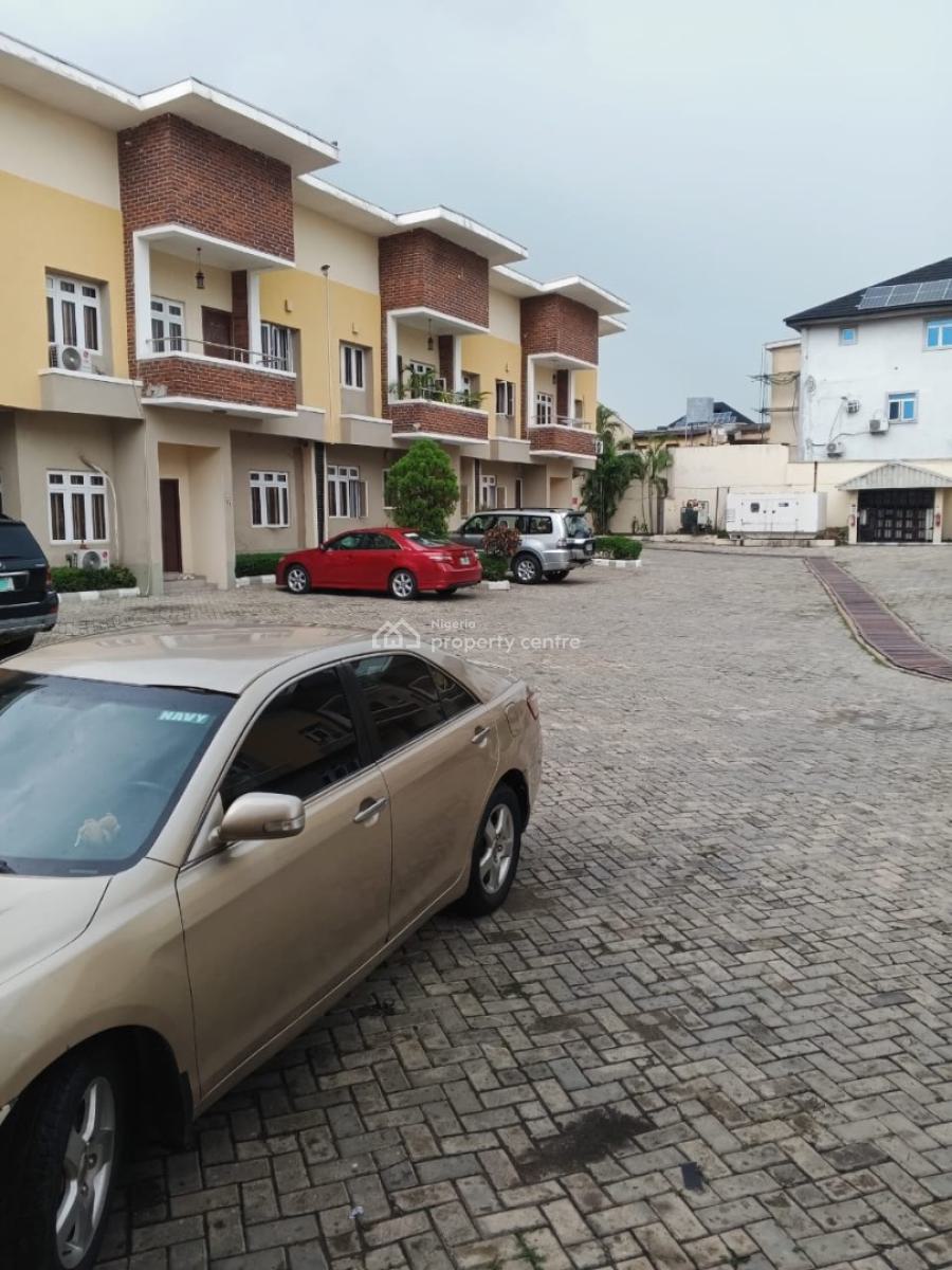 Luxurious 5 Bedroom Townhome in a Secured and Serviced Estate, Adeniyi Jones, Ikeja, Lagos, House for Sale