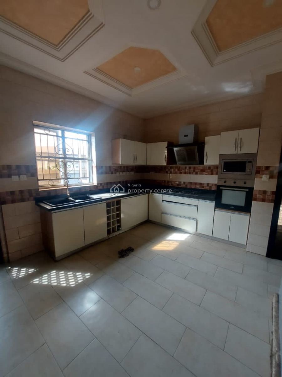 Neatly Used Spacious 4bedroom Full-detached Duplex with 2bedroom Flat, Gra Phase 2, Magodo, Lagos, Detached Duplex for Sale