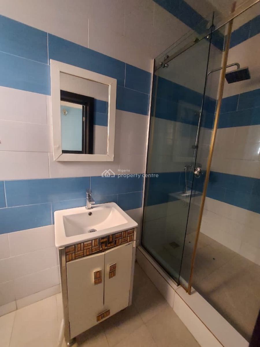 Neatly Used Spacious 4bedroom Full-detached Duplex with 2bedroom Flat, Gra Phase 2, Magodo, Lagos, Detached Duplex for Sale