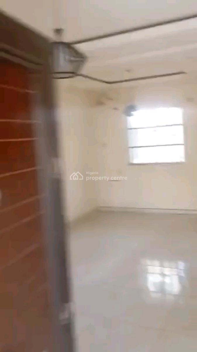 a Luxury 2-bedroom with 1 Master Bedroom and Extra One Toilet and Bath, Off Goodluck Street, Ori-oke, Ogudu, Lagos, Flat / Apartment for Rent