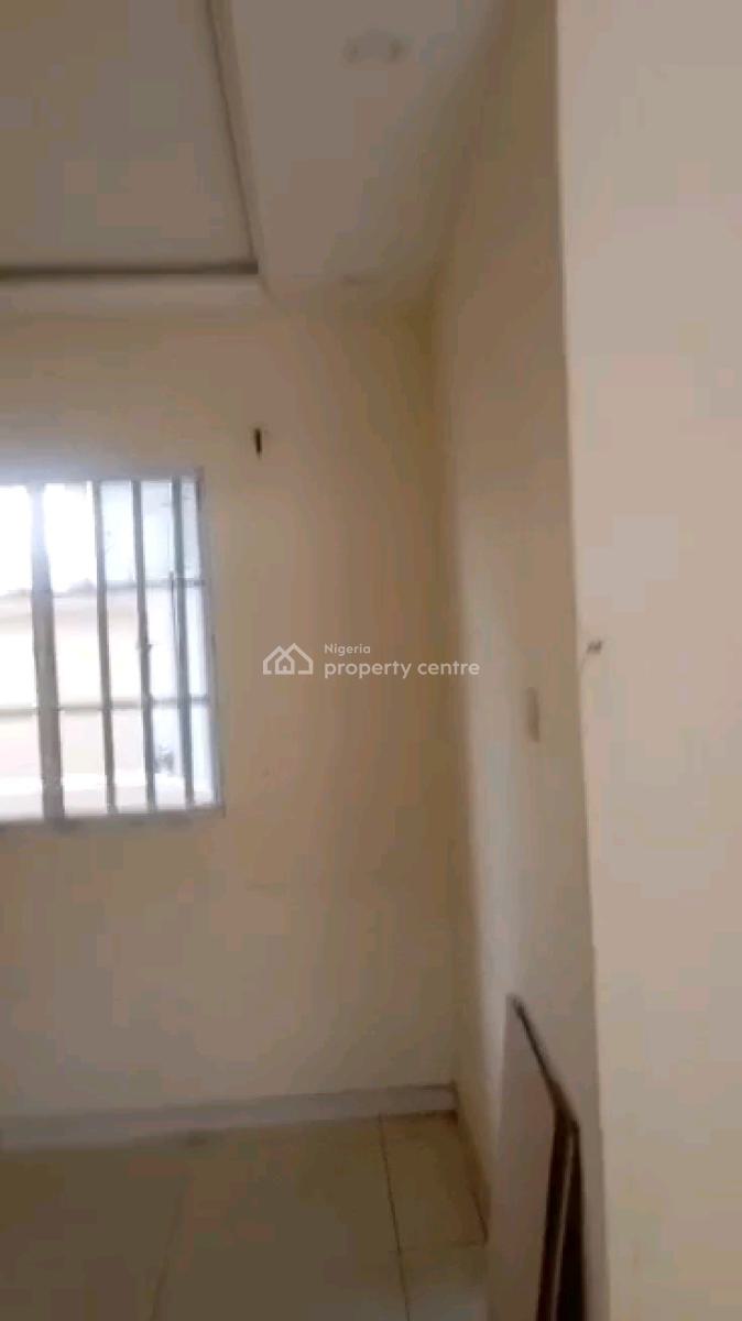 a Luxury 2-bedroom with 1 Master Bedroom and Extra One Toilet and Bath, Off Goodluck Street, Ori-oke, Ogudu, Lagos, Flat / Apartment for Rent